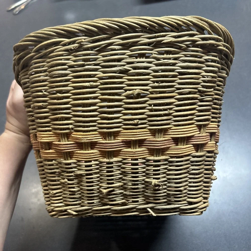 Vintage Dollywood Artisan Wicker Gathering Bread Basket with Handle Large 16